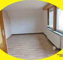 Dornhan - Marschalkenzimmern Gemütliche 3,5- bis 4-Zimmer-Wohnung mit Balkon und Garage!