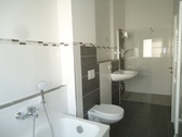 Bad mit Wanne und Dusche - Reihenmittelhaus mit 98,00 m² in Naumburg (Saale) zum Kaufen