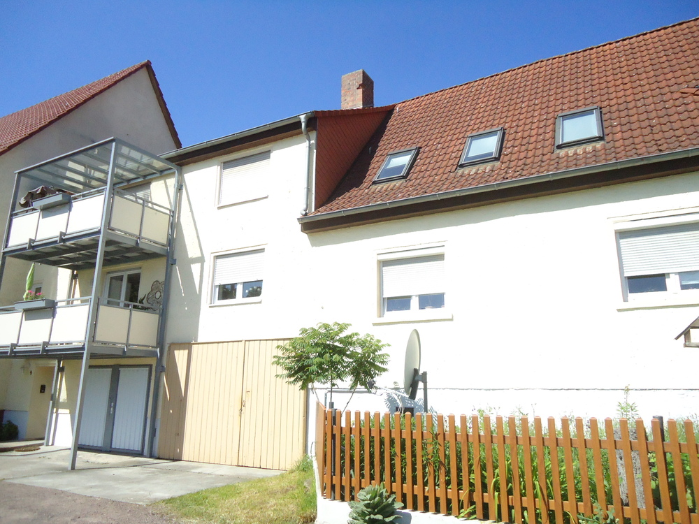 3-Raum-Wohnung mit Balkon - 360,00 EUR Kaltmiete, ca.  60,00 m² Wohnfläche in Naumburg (Saale) (PLZ: 06618) Almrich