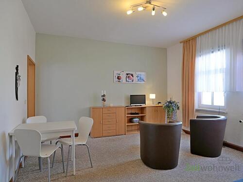 Blick ins Wohnzimmer - (EF0684_M) Jena: Süd, möbliertes Apartment nahe der Jenaer Innenstadt, WLAN inklusive