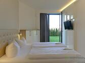 linkes Schlafzimmer, Ausblick - Etagenwohnung mit 101,98 m² in Dresden zur Miete
