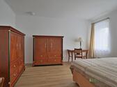 Blick ins Schlafzimmer - 2 Zimmer Etagenwohnung in Dresden