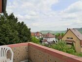 Ausblick vom Balkon - (EF0915_M) Jena: Nord, möblierte Altbauwohnung am Stadtrand mit Balkon und Garten, WLAN und Waschmaschine vorhanden