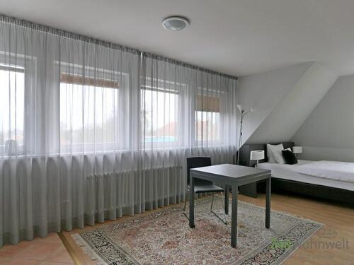 helle Fensterfront - 1 Zimmer Etagenwohnung in Kassel
