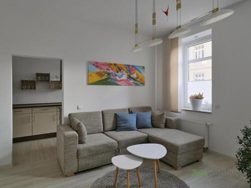 moderne Eckcouch - (EF1128_M) Weimar: Apolda, neu möbliertes 2-Zimmer-Apartment nahe der Innenstadt, Reinigungsservice möglich