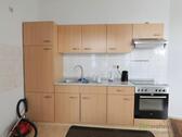 Küchenzeile im Wohnzimmer (veraltetes Foto) - Etagenwohnung mit 41,44 m² in Erfurt zur Miete