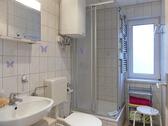 Bad mit Dusche - Etagenwohnung mit 30,00 m² in Radebeul zur Miete