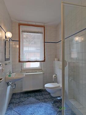 Bad mit Dusche - Etagenwohnung mit 30,00 m² in Jena zur Miete