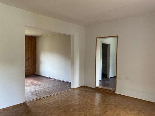 Erdgeschoss mit vier Zimmer plus Küche - Einfamilienhaus mit 130,00 m² in Gotha zum Kaufen