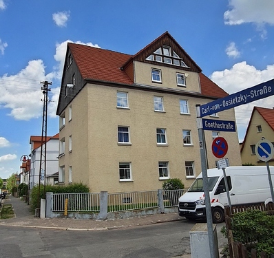 Dach- und Fassadenansicht - 22 Zimmer Mehrfamilienhaus, Wohnhaus in Gotha