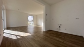 Blick ins Wohnzimmer - 3- Zimmerwohnung mit 83,80 m² in Gotha zum Kaufen