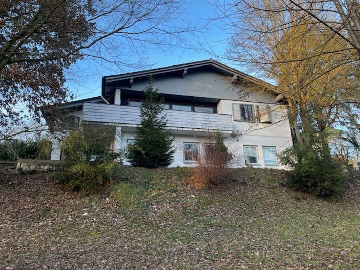 Haus zum Kaufen in Runkel-Eschenau 385.000,00 € 160 m²
