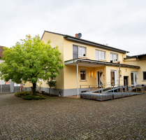 Haus & großes Grundstück & Nebengebäude, ehemaliges Weingut in Bingen-Sponsheim