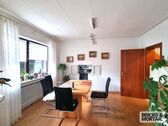 Esszimmer - Einfamilienhaus mit 289,00 m² in Augsburg zum Kaufen