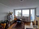 Zimmer - Renoviertes und modernes Apartment nebst schöner Loggia mit Weitblick in Augsburg-Bärenkeller.