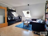 Wohnzimmer - Dachgeschoßwohnung mit 60,00 m² in Augsburg / Göggingen zum Kaufen