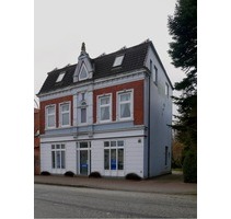 Zum Verkauf steht ein charmantes, historisches Wohn- und Geschäftshaus in der idyllischen Stadt Marn - Marne