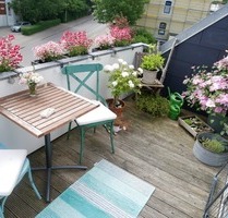 Ferienwohnung! Helle 3-Zimmer Dachgeschoßwohnung mit Balkon in 24837 Schleswig zu verkaufen.
