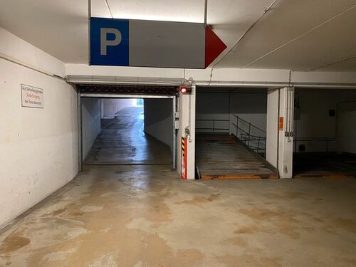 Foto - Tiefgarage Garage Stellplatz Parkplatz