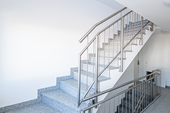 Beispielbild Treppenhaus - Erdgeschoßwohnung mit 27,09 m² in Cham zum Kaufen