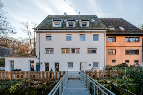 Titelbild - Attraktives 6-Familienhaus in Stuttgart- Mühlhausen