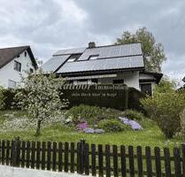 Sehr gepflegtes Einfamilienhaus mit Einliegerwohnung und toller Aussicht in äußerst ruhiger Lage in RH-Hofstetten - Roth