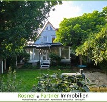 *Idyllisches freistehendes Einfamilienhaus mit Atelier in begehrter Wohnlage von Hanau*