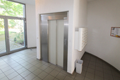 Treppenhaus_Aufzug - 3 Zimmer Etagenwohnung zum Kaufen in Leipzig
