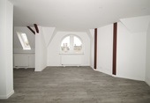 Wohnzimmer - 4 Zimmer Dachgeschoßwohnung zur Miete in Zwickau