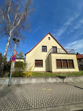 Frontansicht - 6 Zimmer Einfamilienhaus zum Kaufen in Merseburg