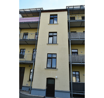 Gepflegtes Mehrfamilienhaus mit Balkonen in zentraler Lage - Zwickau Bundesweit - Sachsen - Zwickau - Zwickau, Stadt -