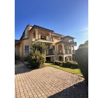 Moderne 4,5 Zimmer-Maisonette-Wohnung mit drei Balkonen, Kamin und Weitblick - Villingen-Schwenningen