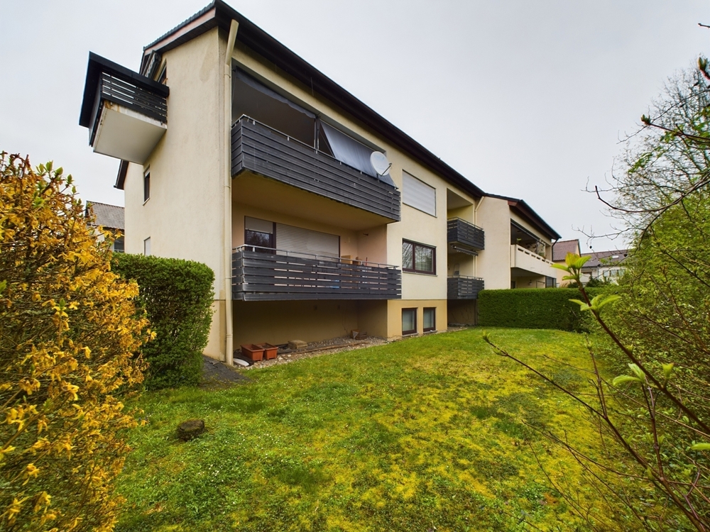 Gut vermietete 2-Zimmer Wohnung mit großem Balkon und Parkplatz in Freiberg am Neckar