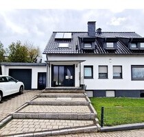 Großzügige Doppelhaushälfte mit 6,5 Raum-Konzept in sehr beliebter Lage von Heiligenhaus - Heiligenhaus / Hetterscheidt