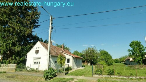 Foto - 3 Zimmer Bauernhaus, Landhaus zum Kaufen in Felsőrajk