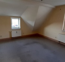 Drei-Zimmer-Dachwohnung in ruhiger Lage mit guter Fernsicht - Lauter-Bernsbach