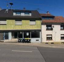Zwei vermietete Häuser im Paket: Wohn- und Geschäftshaus plus Einfamilienhaus - Merchweiler Wemmetsweiler