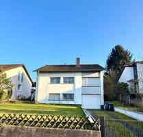 Freistehendes Einfamilienhaus in Top Lage in der Albert-Weisgerber-Allee - Sankt Ingbert St. Ingbert