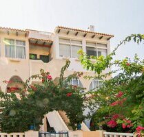 Maisonette-Wohnung mit 3 Schlafzimmern, 2 Bädern und Meerblick - La Zenia Valencia