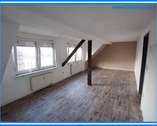 Wohnzimmer - 3-Zimmer Wohnung im DG in der Innenstadt von Köthen !