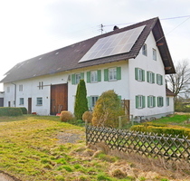 Bauernhaus mit 12.000 m² in Weilerrandlage zw. Mindelheim u. Memmingen im Allgäu - Erkheim