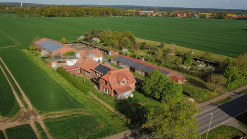 Drohnenansicht - Teilsaniertes Zweifamilienhaus im Grünen - sofort verfügbar - Wohnen auf dem Land mit viel Fläche