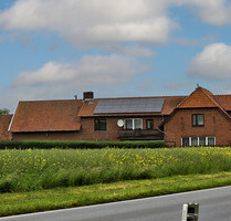 Wohnen auf dem Land mit viel Fläche - Teilsaniertes Zweifamilienhaus im Grünen - sofort verfügbar - Steyerberg
