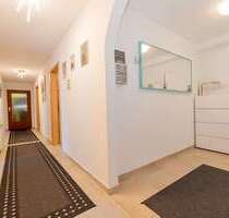 Haus zum Kaufen in Radolfzell am Bodensee Güttingen 849.000,00 € 240 m² - Radolfzell am Bodensee / Güttingen
