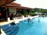 Bild 1 - Villa mit Pool und Meerblick und Palmen-Strandgrundstück
