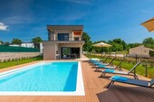 Bild 1 - Villa im Zentrum Istriens in einem ruhigen Dorf mit Pool