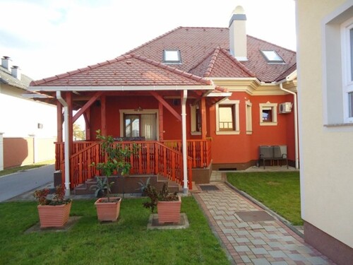 Bild 2 - 7 Zimmer Einfamilienhaus zum Kaufen in Varazdin