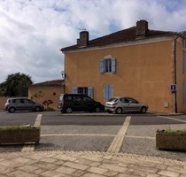 Belle demeure du 18ème siècle entièrement restaurée - MONGET
