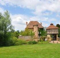 16th Century Chateau with 12 Acre Carp Lake - NANDAX