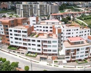 Wunderschönes Duplex mit Aussicht in Quito